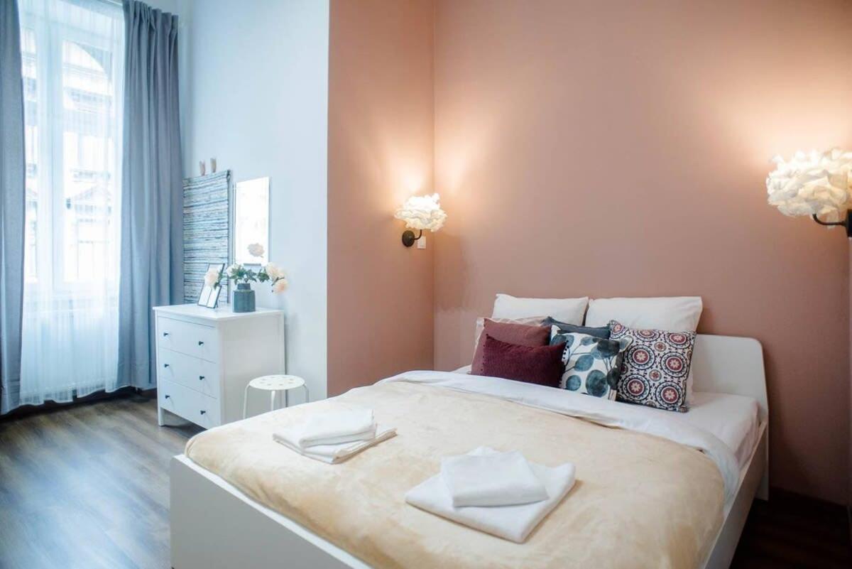 5 Bedrooms With Ac In Center Apartamento *