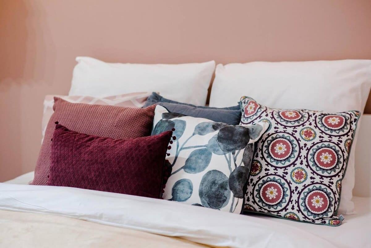 5 Bedrooms With Ac In Center Apartamento