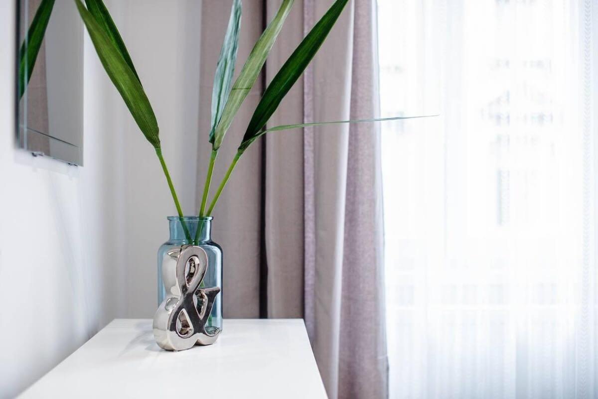5 Bedrooms With Ac In Center Apartmán Budapešť